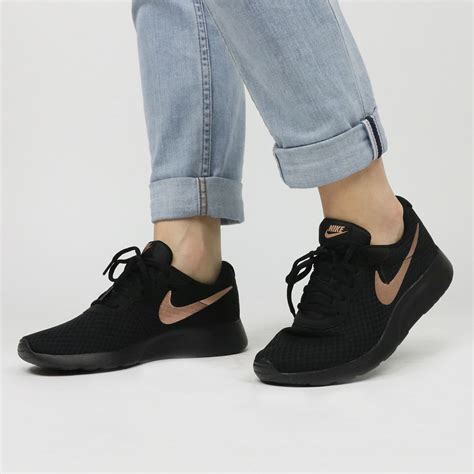 nike zwart dames sale|Nike dames sneakers zwart.